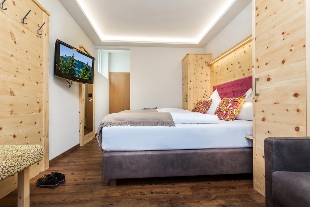 Hotel Talblick Saalbach-Hinterglemm Room photo